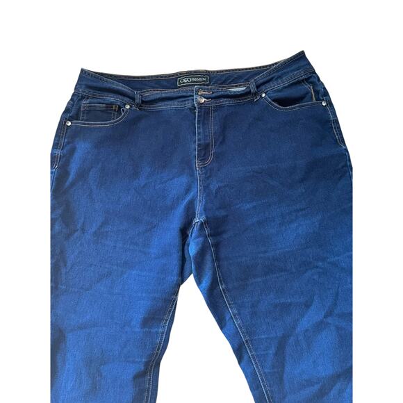 Cato Women's Plus Size Dark Wash Jeans 20W, Classic Fit Stretch Denim - Picture 2 of 9